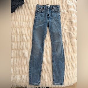 Zara Women's Light Blue Skinny Jeans
